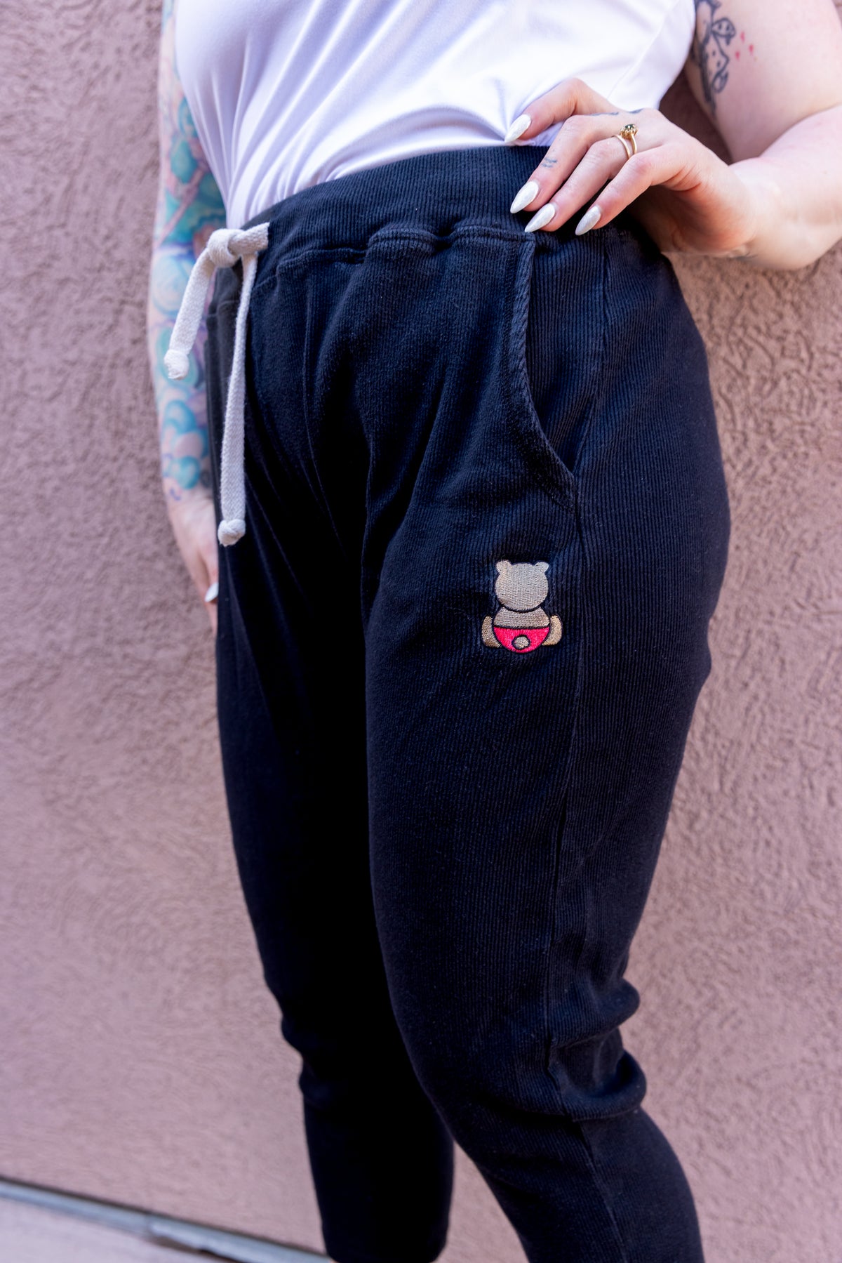 Bear Bottom Black Capri Pants